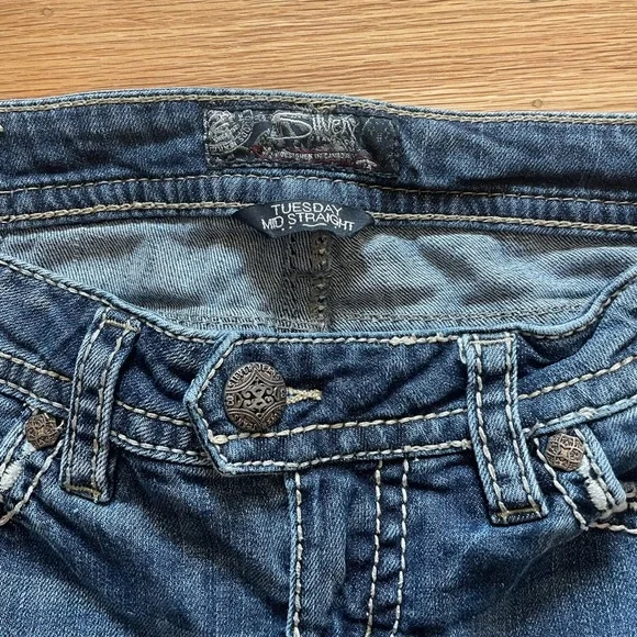 Silver Jeans Co. Tuesday Mid Straight Leg Jeans - Picture 5 of 11